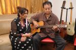 Bhupinder Singh and Mitali Singh at rehersal for the upcming music album Aksar on 22nd April 2012 (4).JPG
